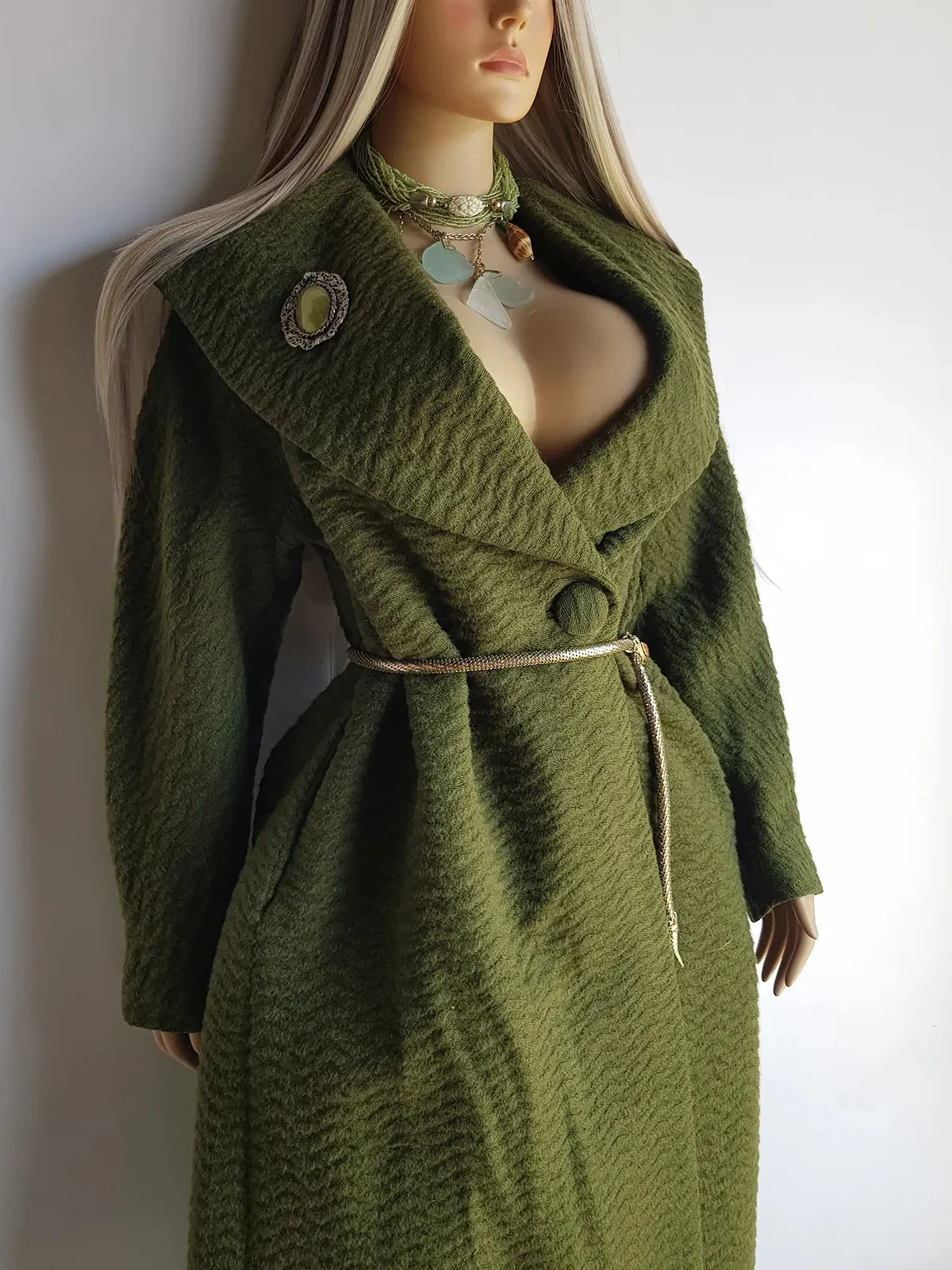 1950s Vintage Wool Hourglass Coat in Incredible Olive Green & Ornate Lapel Brooch - Knee Length - Immaculate Tailoring - Emerald Green Lining