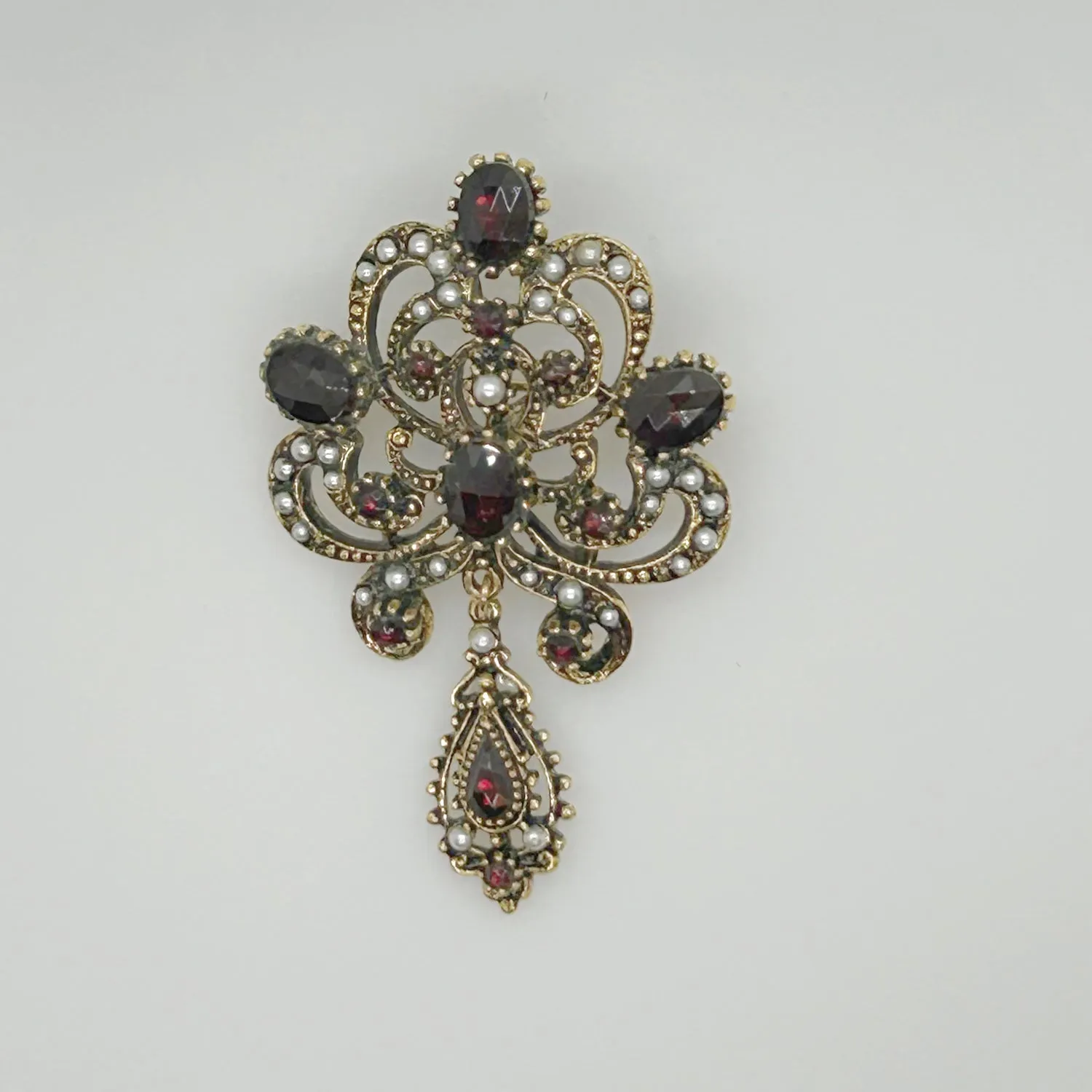 Absolutely Stunning Vintage Victorian Revival ART Brooch