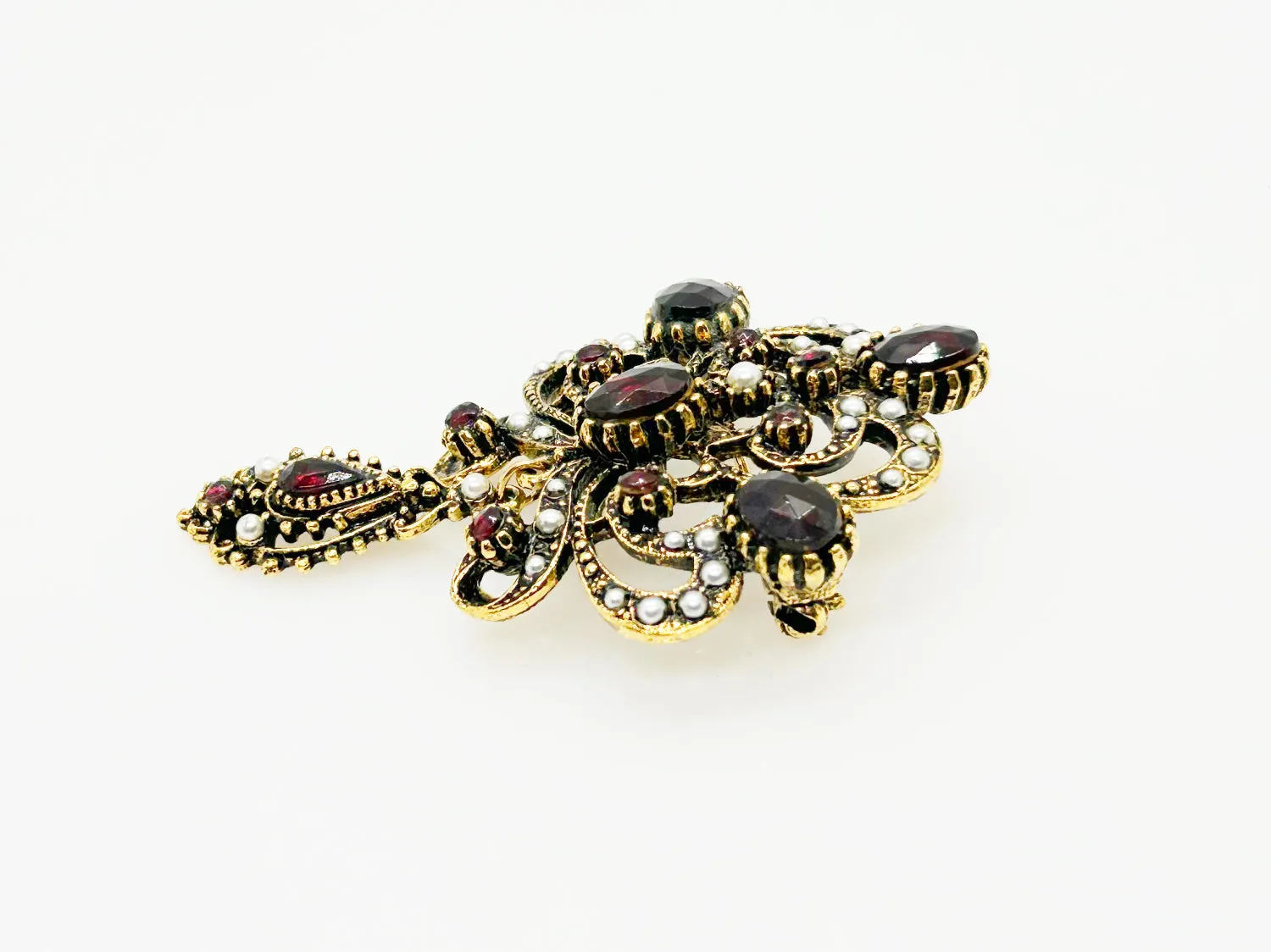 Absolutely Stunning Vintage Victorian Revival ART Brooch