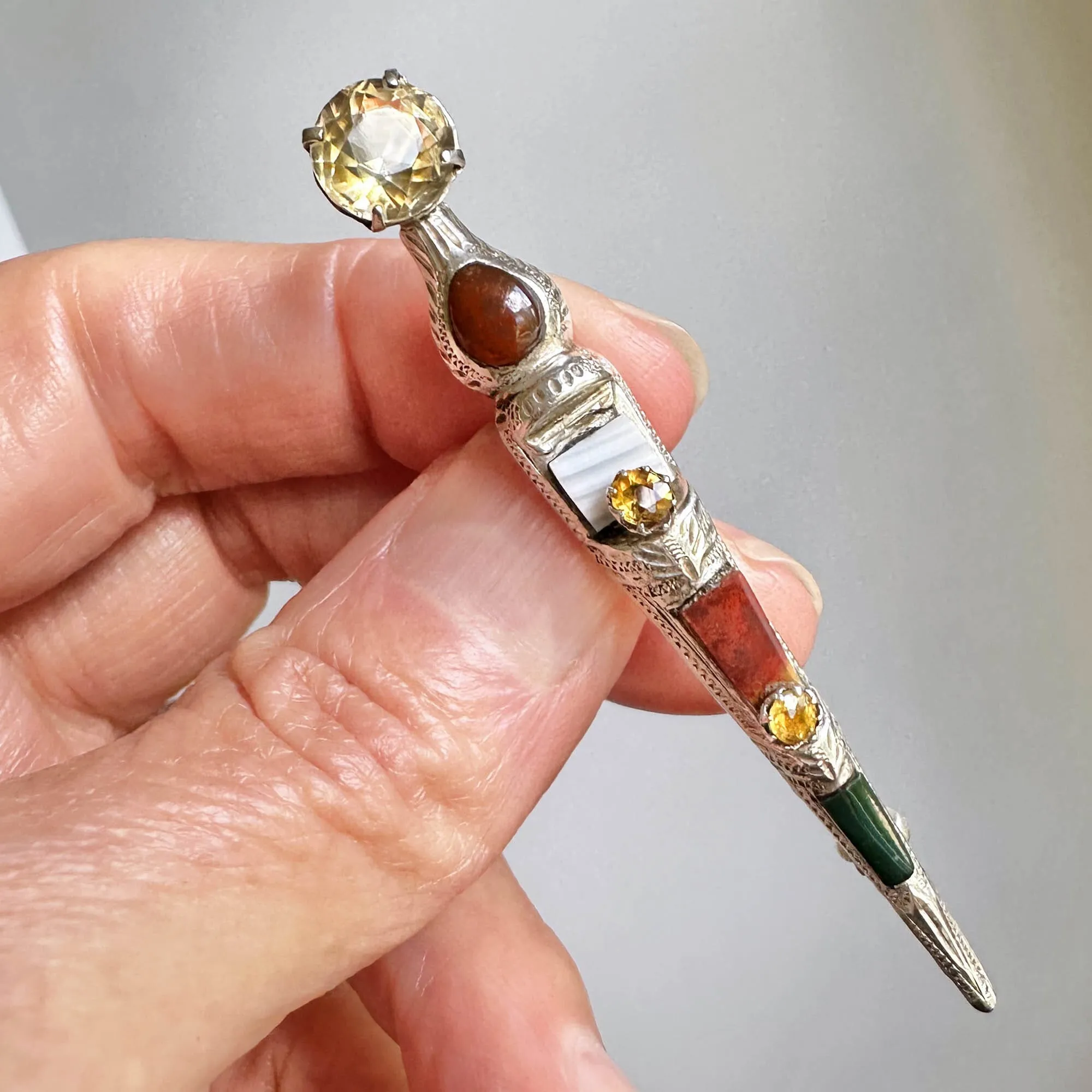 Antique Silver Scottish Agate Cairngorm Citrine Dirk Brooch