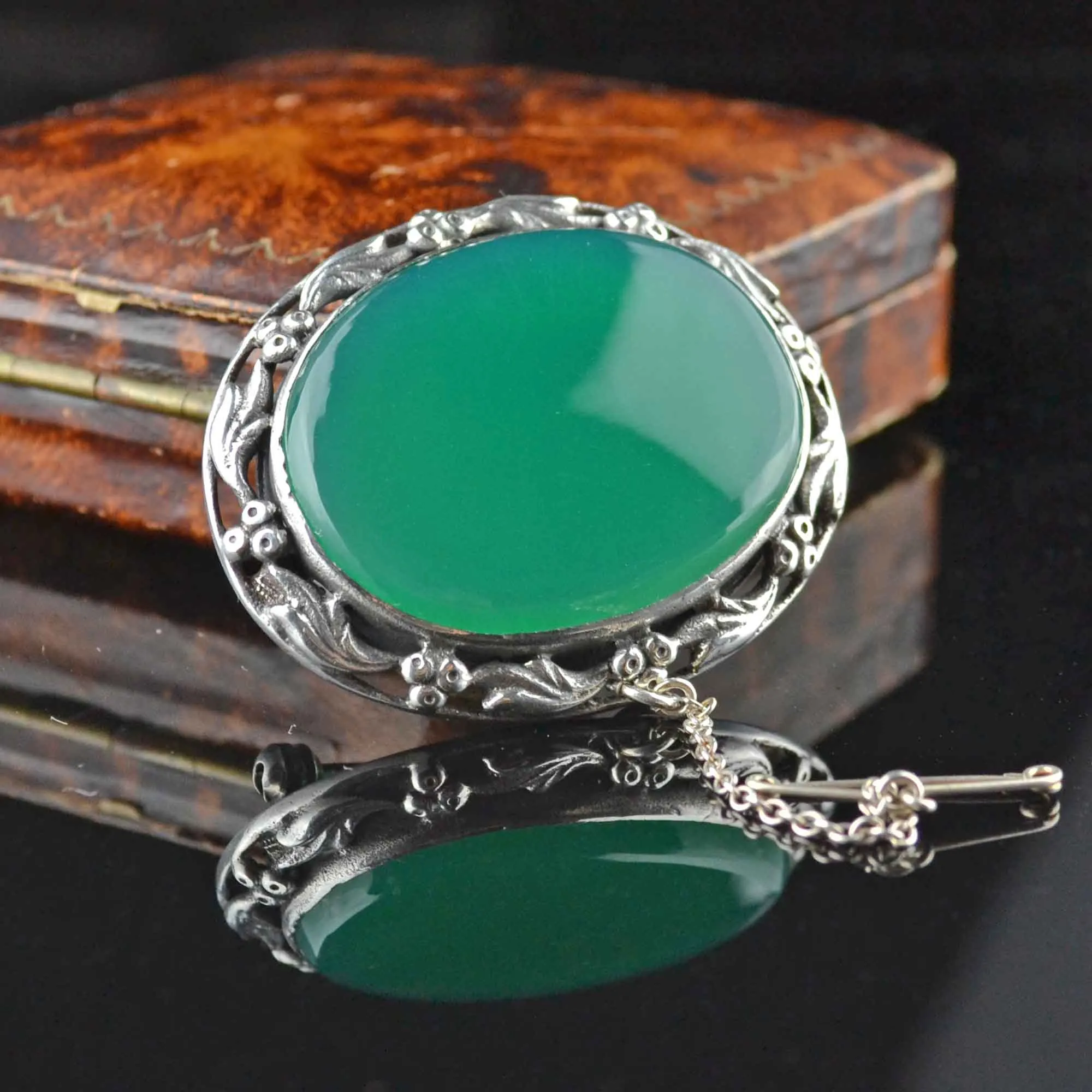 Arts and Crafts Chrysoprase Brooch in Sterling Silver