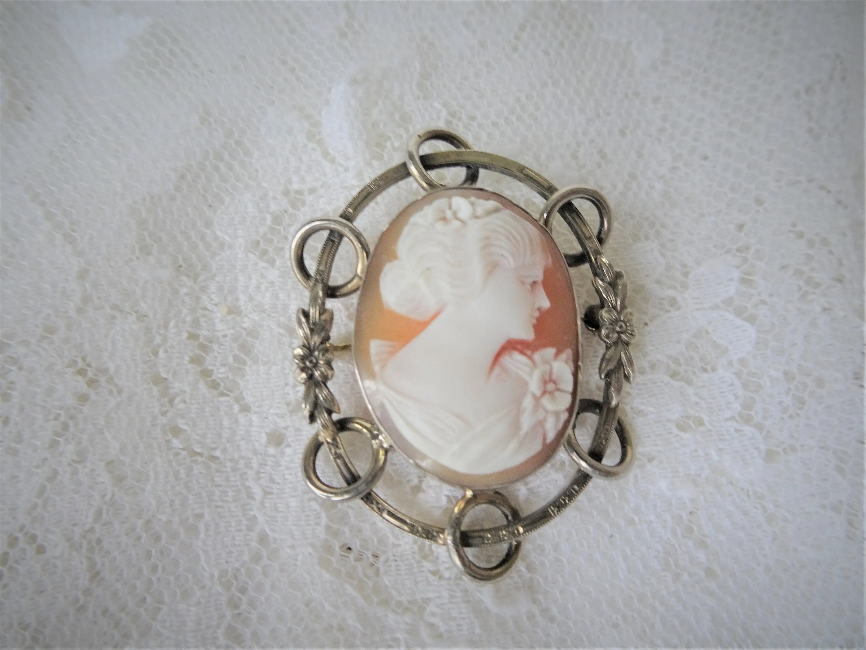 BEAUTIFUL Antique Cameo Brooch,Hand Carved Shell Cameo,Ornate Sterling Silver Setting,Collectible Antique Cameos,Vintage Jewelry