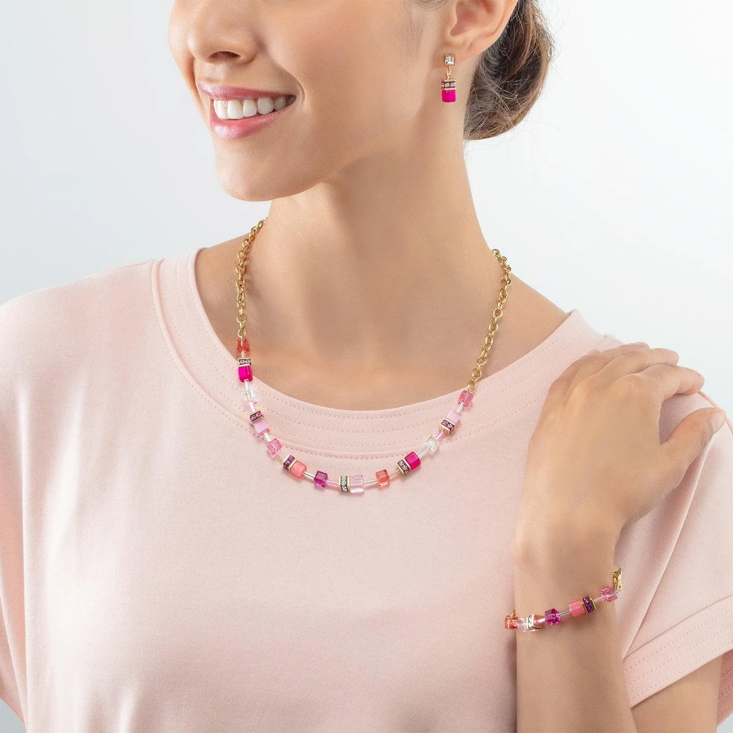 Coeur De Lion GeoCUBE® Iconic Gold Magenta Chain Necklace