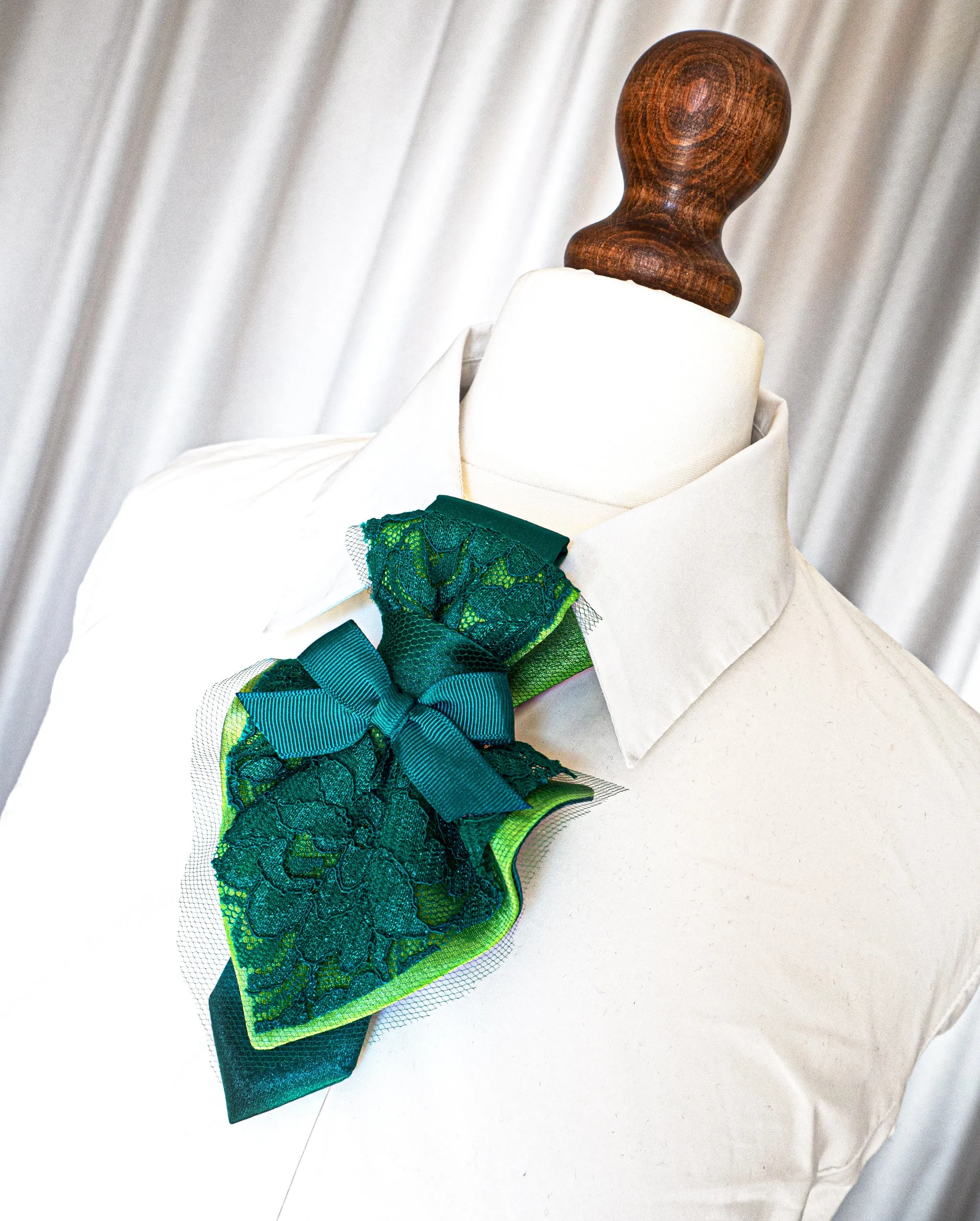 LADIES BOW TIE "PRINCESS FLORA"