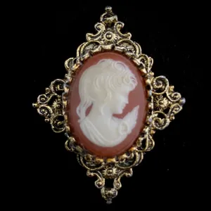 Late 70s/ Early 80s Gerry’s Cameo Brooch/Pendant