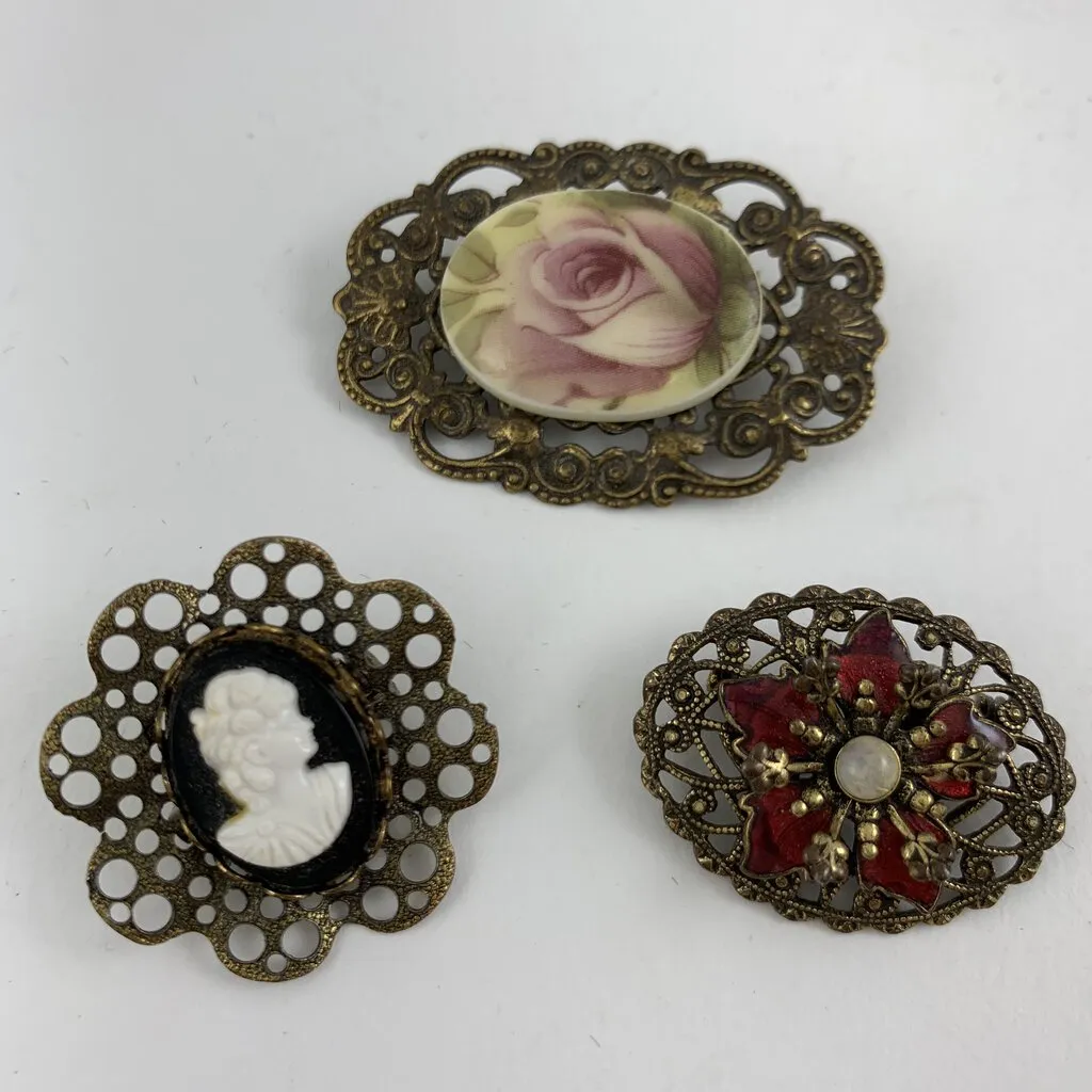 Lot of 3 Vintage Pins /hg