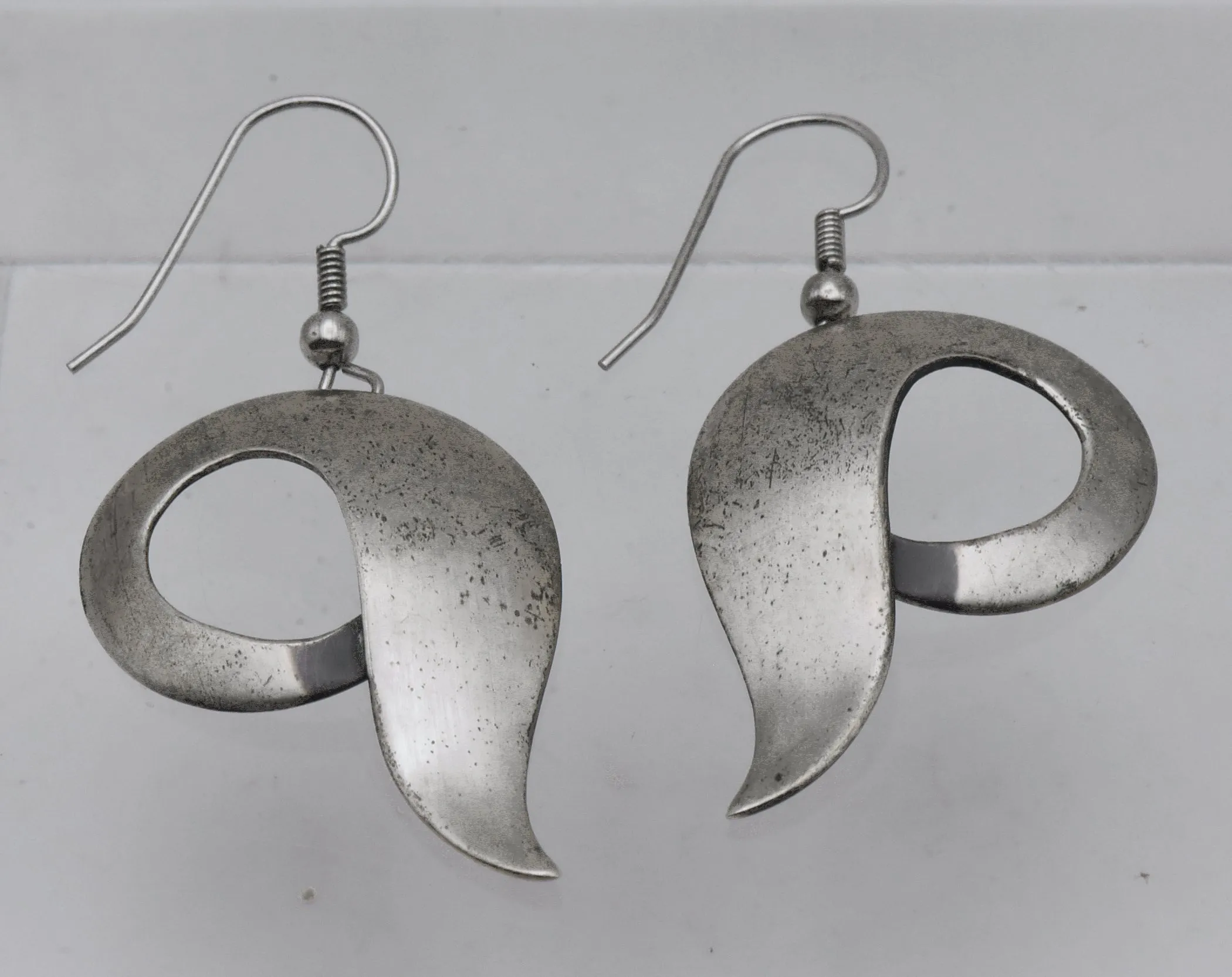 Orb - Vintage Sterling Silver Dangle Earrings