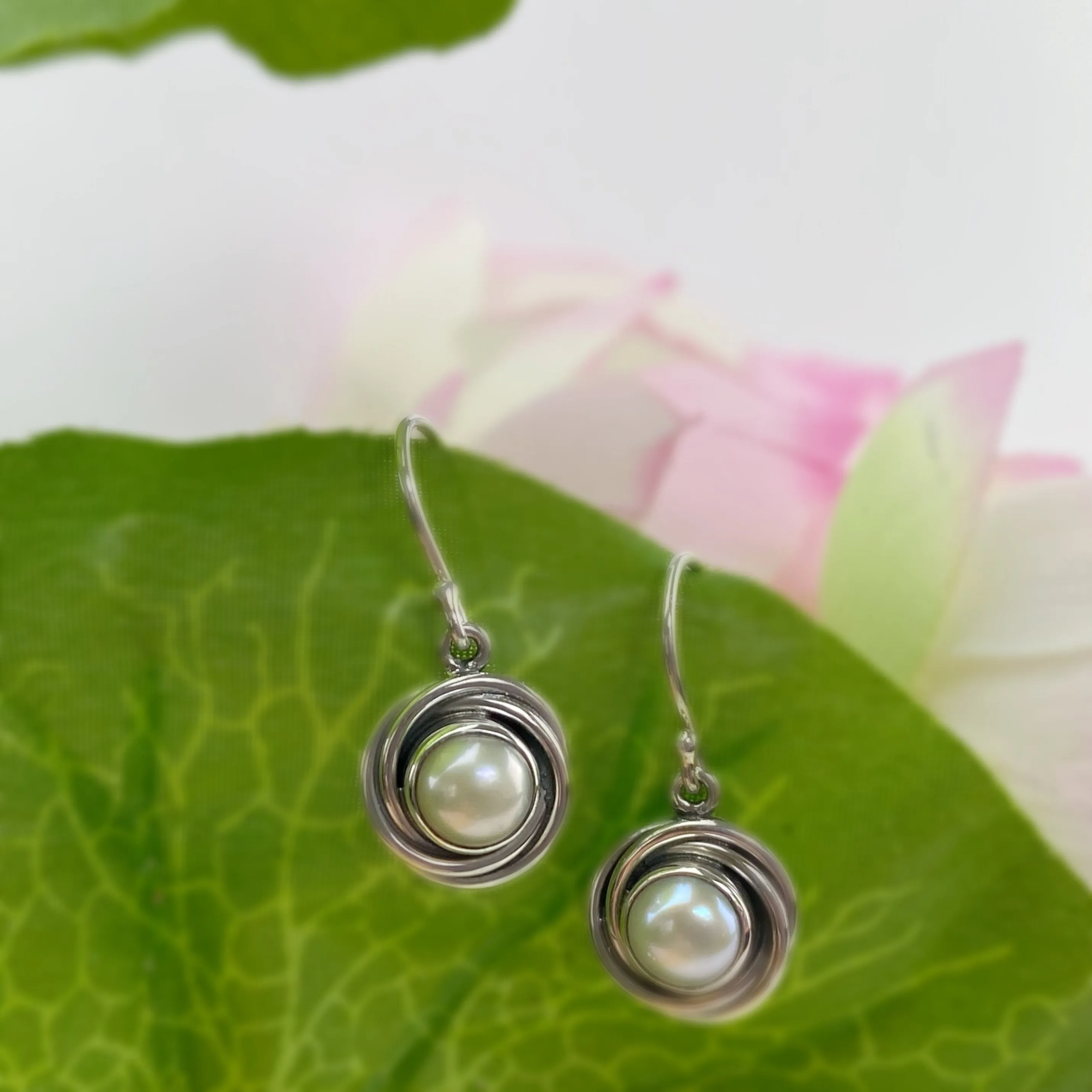 Pearl Swirl Earrings - VE337FP