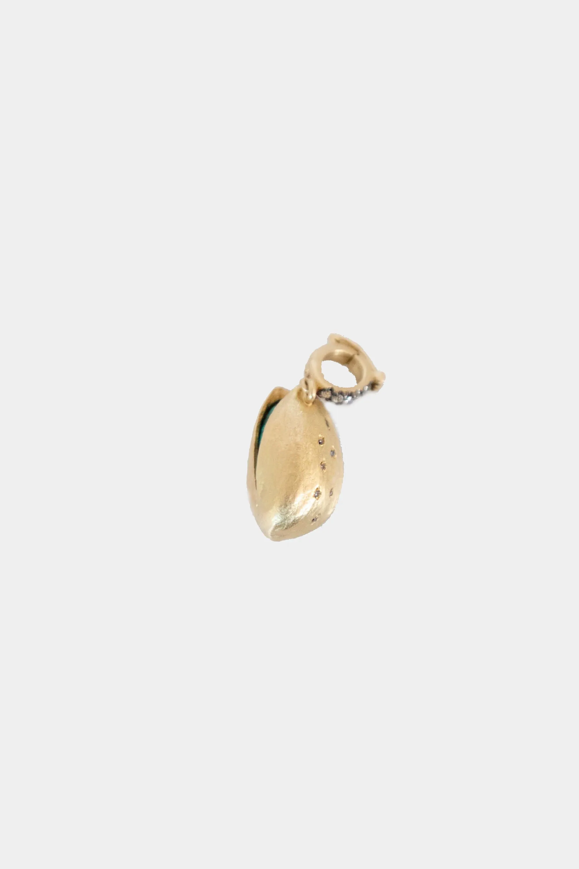 Pistache Pendant, Gold