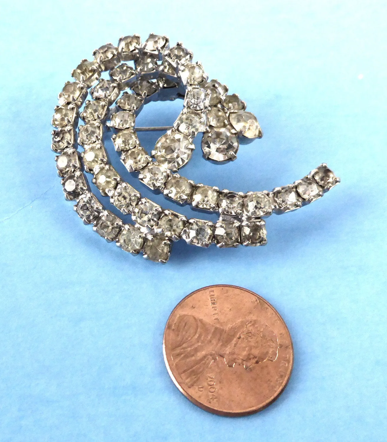 Rhinestone Swirl Brooch Pin Wave 3 Level Curl 1940s Unsigned Elegant