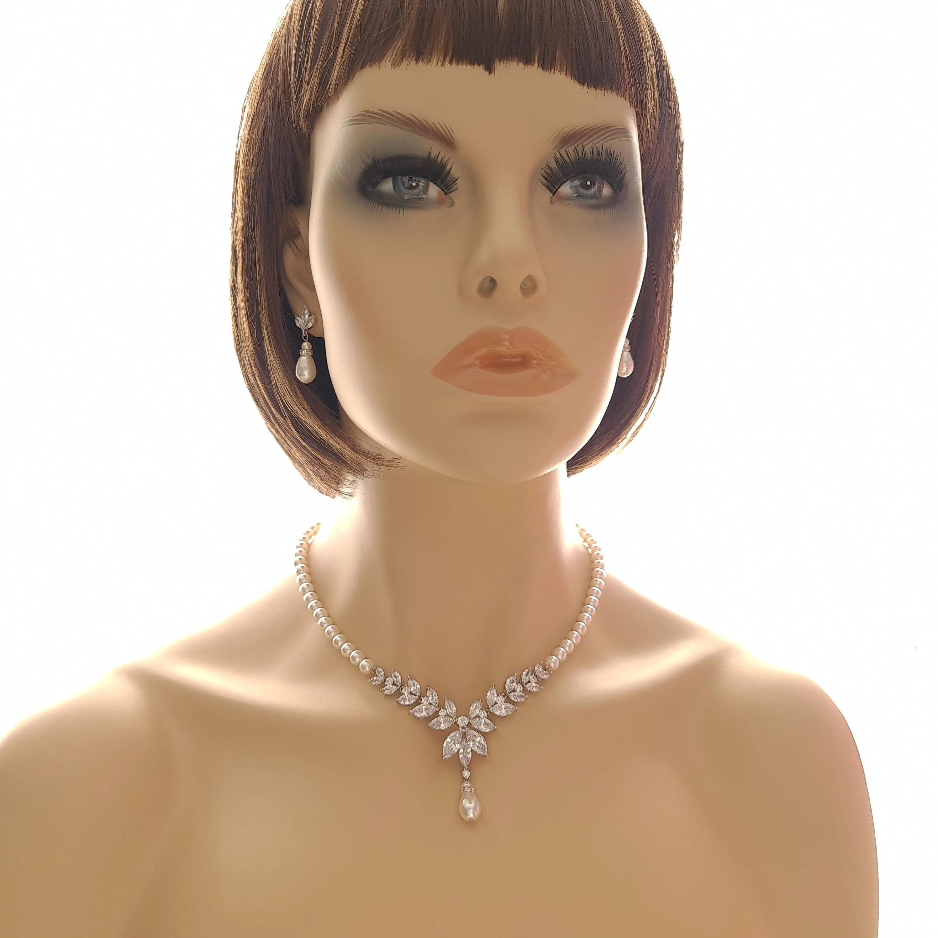 Rose Gold Back Necklace in Pearls With Separable Backdrops-Katie