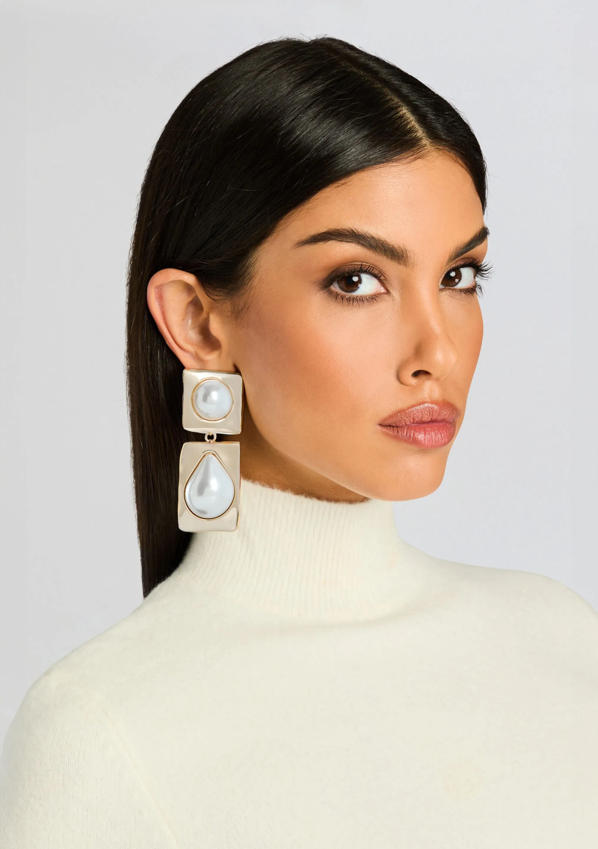 Savannah Pearl Drop Earrings