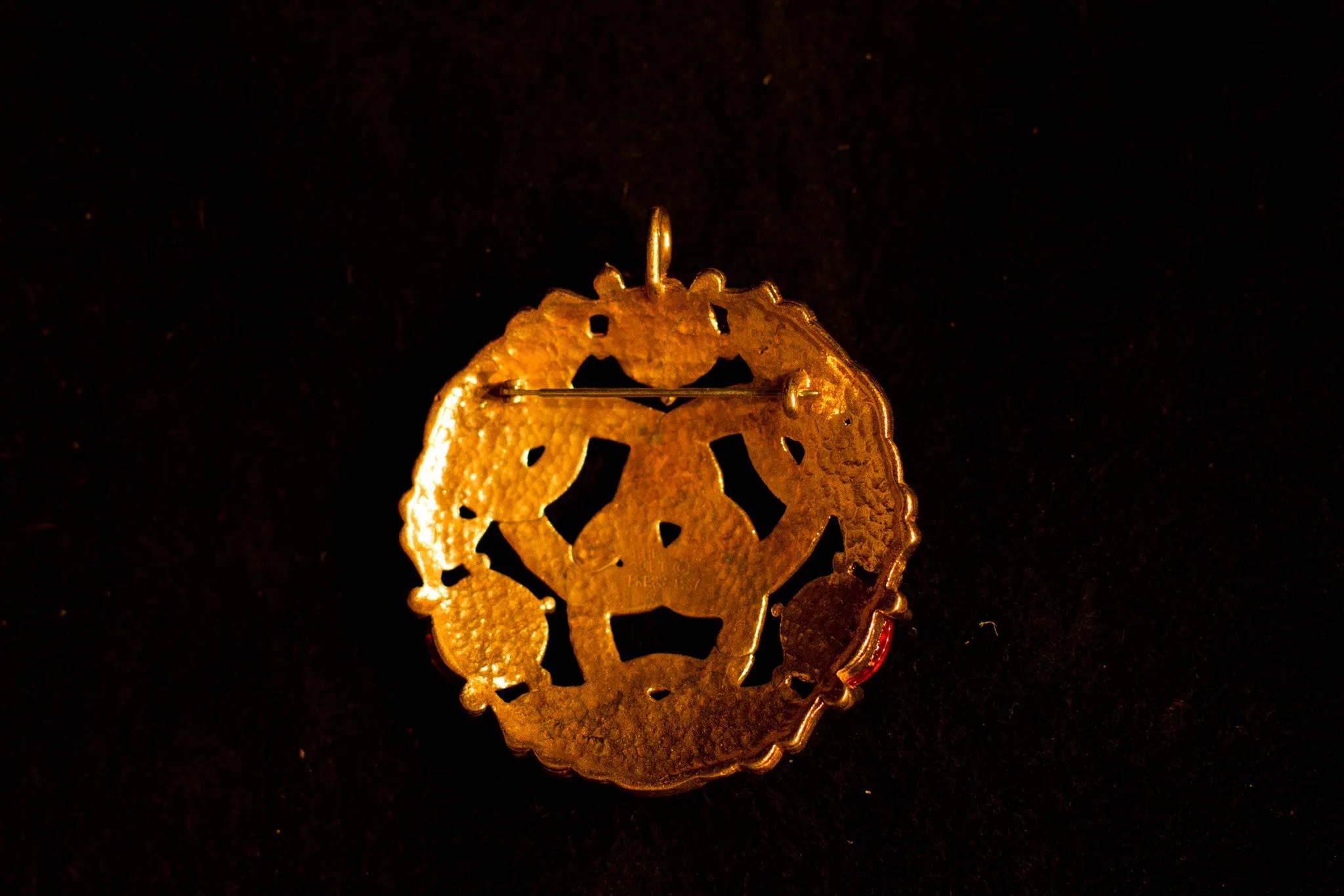 Viking Round brooch with amber - B08A