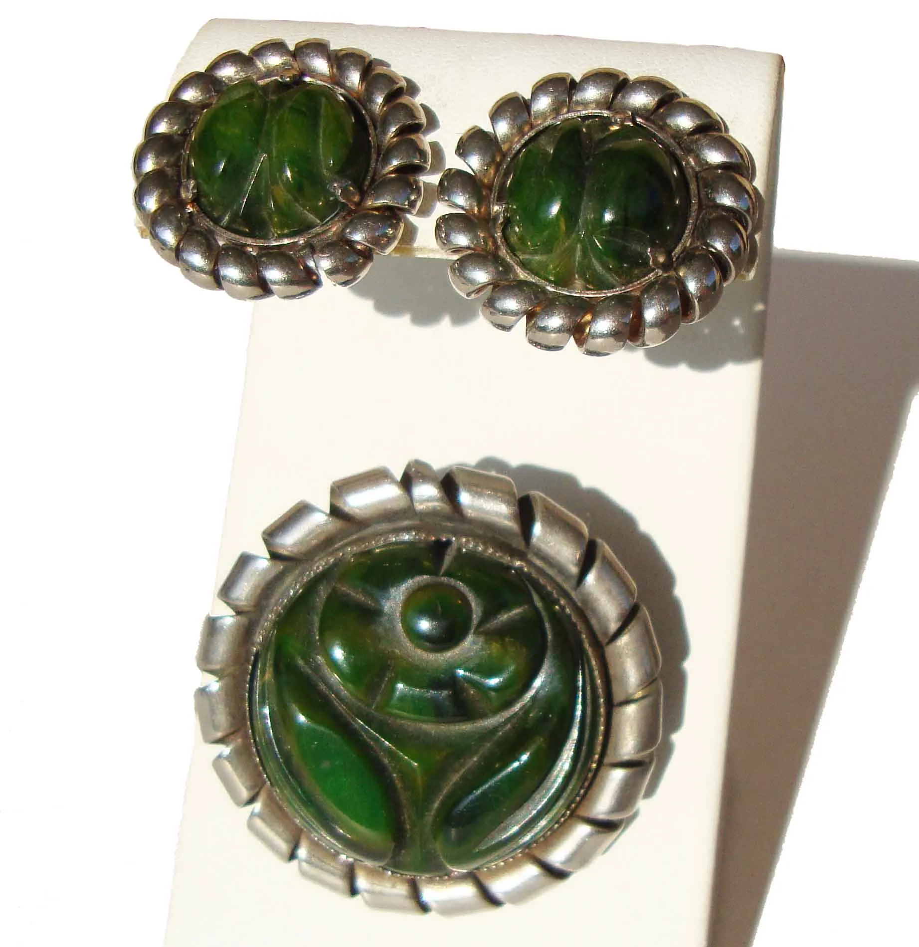 Vintage Bakelite & Chrome Demi-Parure Brooch Earrings Set