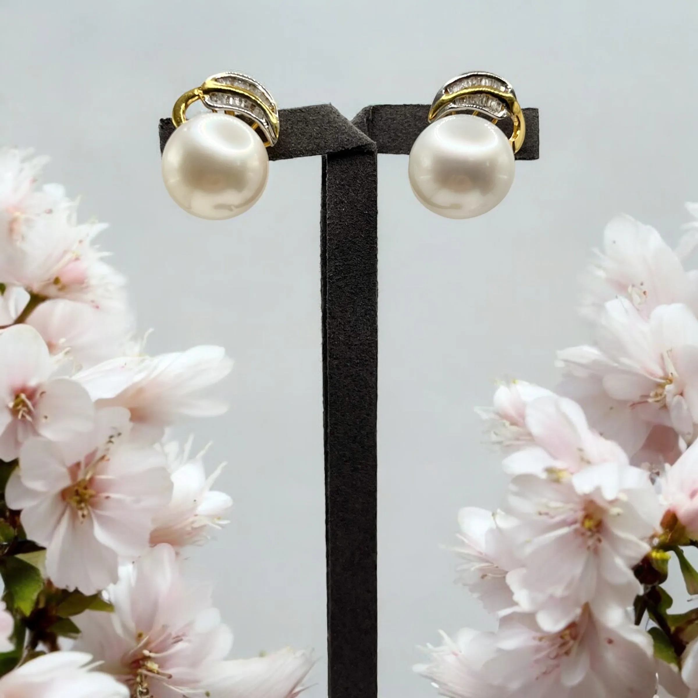 WHITE SOUTH SEA PEARL EARRINGS